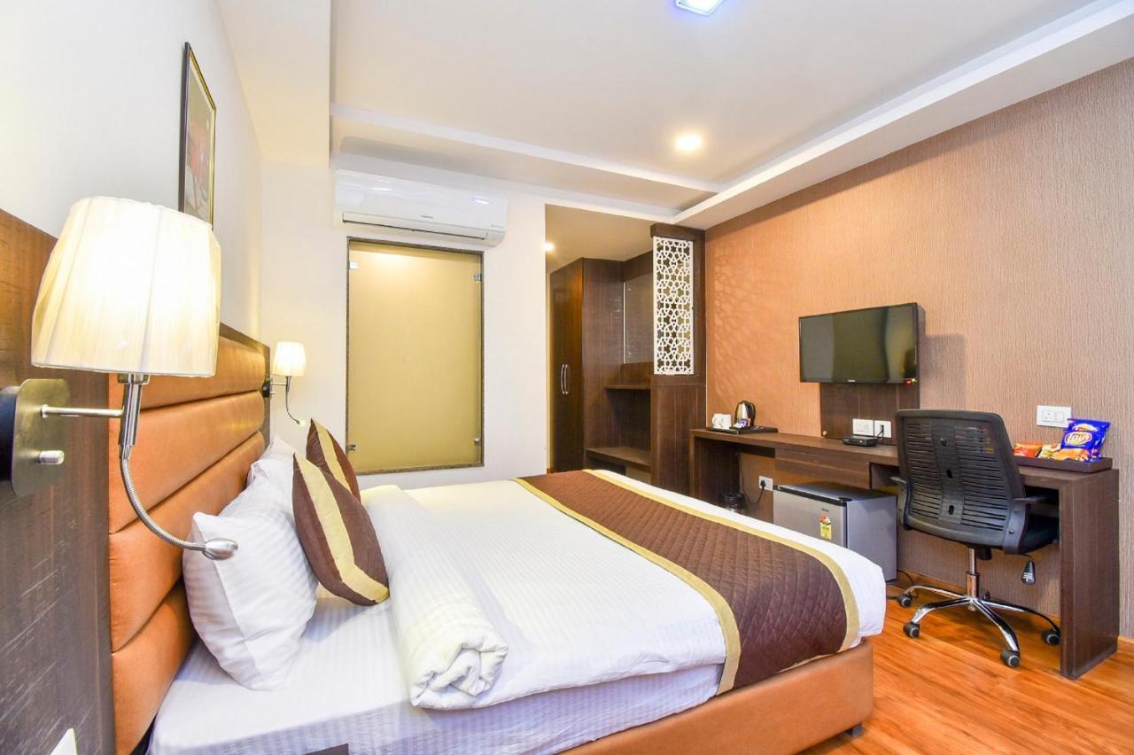 Hotel Suncity Plaza, Sitapura, Jaipur Zimmer foto